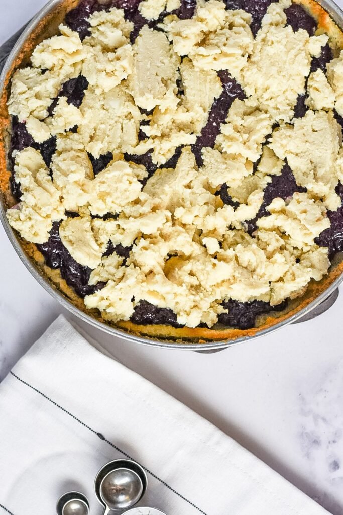 sweetketolife.com-low-carb-blueberry-crumble-healthy