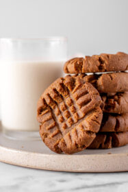 sweetketolife.com-peanut-butter-chocolate-cookies